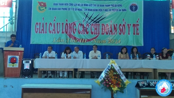 Các đại biểu tham gia lễ khai mạc