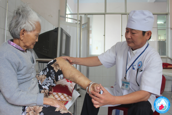 Giao tiếp ứng xử với bệnh nhân tại khoa Da –Bệnh viện Da Liễu Đà Nẵng